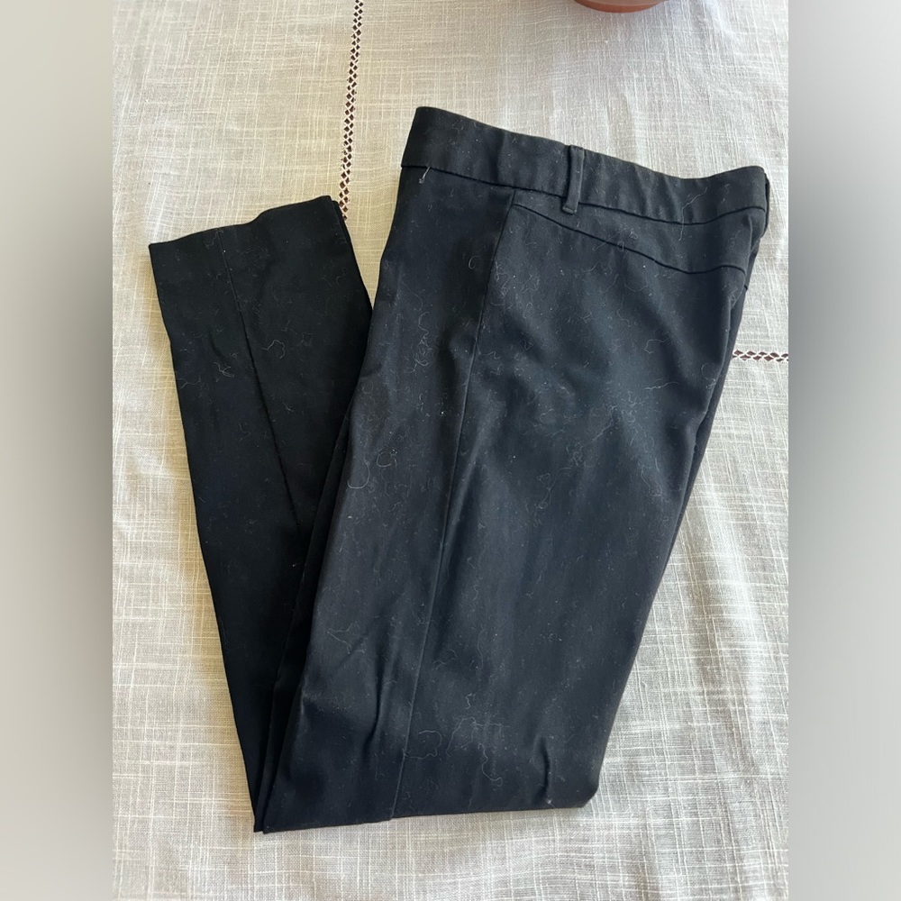 Gap Women’s Really Skinny Pants. Size 4A (ankle). BLACK